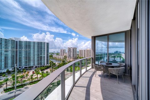 Condo in Sunny Isles Beach, Florida, 4 bedrooms  № 1372894 - photo 23