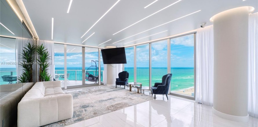 Condominio en Sunny Isles Beach, Florida, 4 dormitorios  № 1372894