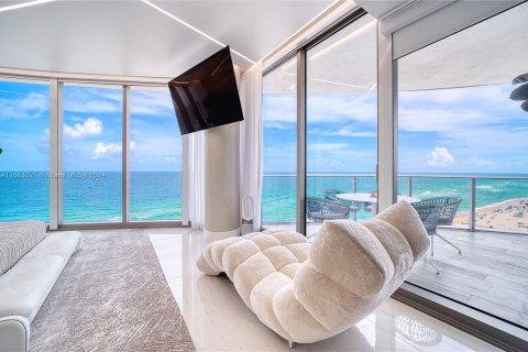 Condominio en venta en Sunny Isles Beach, Florida, 4 dormitorios, 297.66 m2 № 1372894 - foto 10