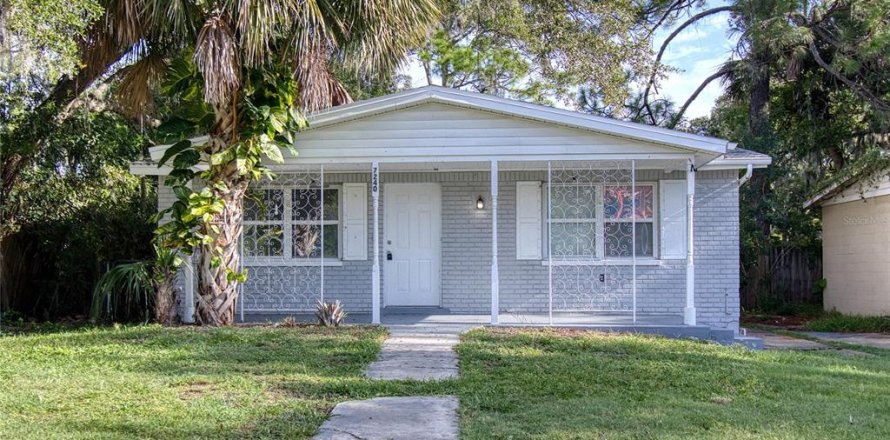 House in New Port Richey, Florida 2 bedrooms, 89.19 sq.m. № 1344182