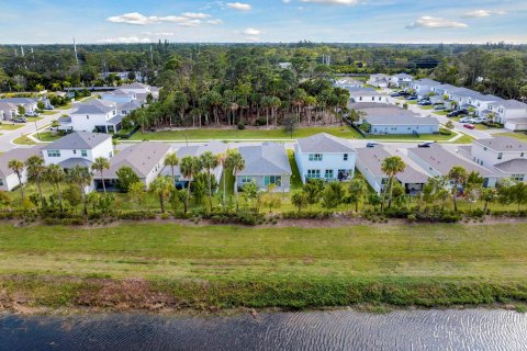 Villa ou maison à vendre à West Palm Beach, Floride: 3 chambres, 173.08 m2 № 1019932 - photo 2