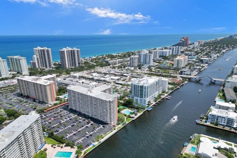 Condo in Fort Lauderdale, Florida, 2 bedrooms  № 1029386 - photo 30