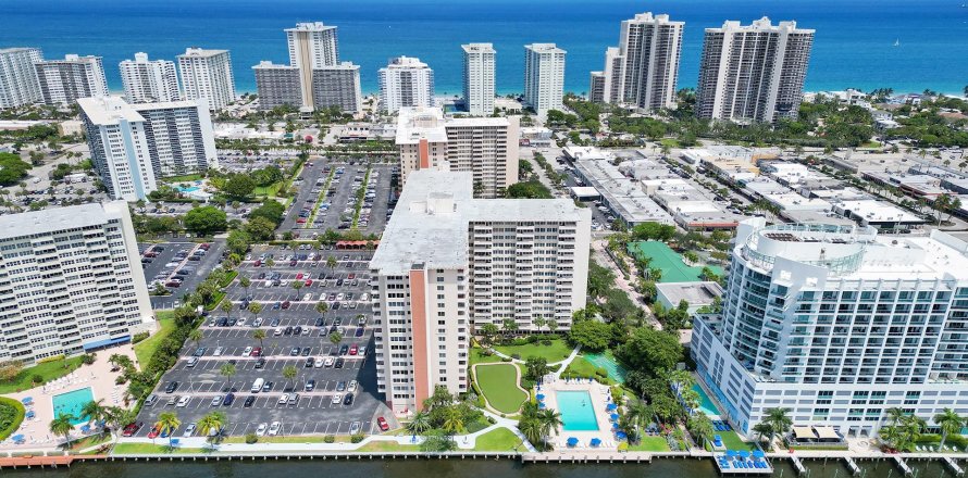 Condo in Fort Lauderdale, Florida, 2 bedrooms  № 1029386