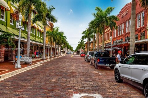 Condo in Fort Myers, Florida, 1 bedroom  № 1241625 - photo 7