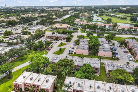 Condo in Davie, Florida, 2 bedrooms  № 1282832 - photo 17