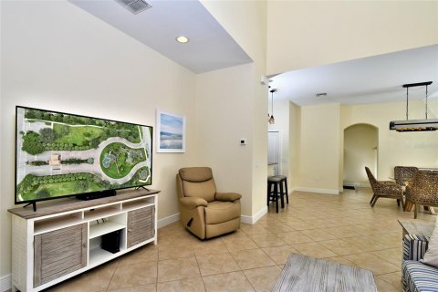 House in Naples, Florida 3 bedrooms, 196.49 sq.m. № 1020320 - photo 8