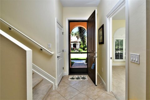 House in Naples, Florida 3 bedrooms, 196.49 sq.m. № 1020320 - photo 6