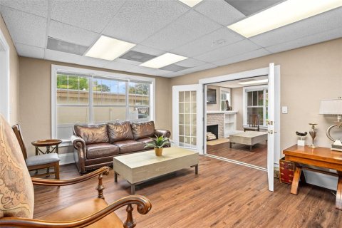 Immobilier commercial à louer à Kissimmee, Floride: 252.69 m2 № 1051535 - photo 12