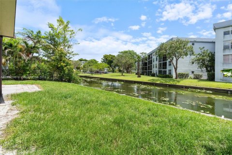 Villa ou maison à vendre à Oakland Park, Floride: 3 chambres, 166.11 m2 № 1326004 - photo 22