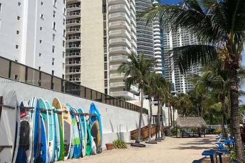 Condominio en venta en Miami Beach, Florida, 2 dormitorios, 118.08 m2 № 1056710 - foto 22