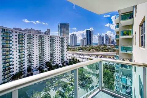 Condo in Sunny Isles Beach, Florida, 2 bedrooms  № 1330984 - photo 4