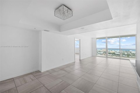 Condo in Miami Beach, Florida, 3 bedrooms  № 1331873 - photo 11