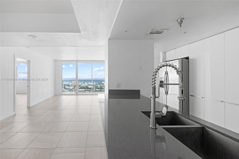 Condo in Miami Beach, Florida, 3 bedrooms  № 1331873 - photo 18