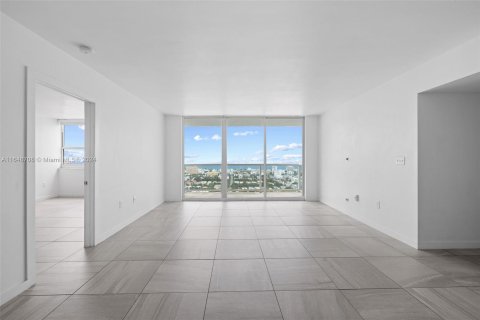 Condo in Miami Beach, Florida, 3 bedrooms  № 1331873 - photo 4