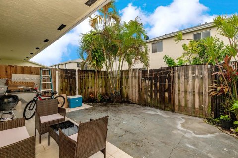 Condo in Miami, Florida, 3 bedrooms  № 1396765 - photo 28