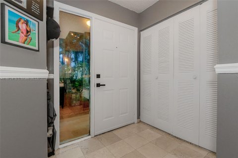 Copropriété à vendre à Miami, Floride: 3 chambres, 99.41 m2 № 1396765 - photo 25