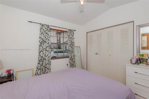 Copropriété à vendre à Miami, Floride: 3 chambres, 99.41 m2 № 1396765 - photo 18