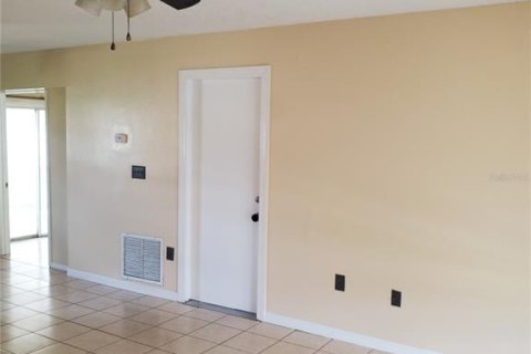 Casa en venta en Kissimmee, Florida, 3 dormitorios, 130.06 m2 № 1346239 - foto 9