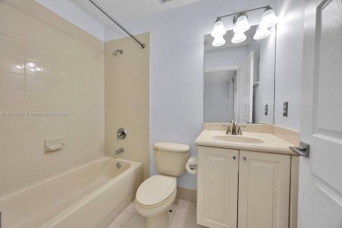 Touwnhouse à vendre à Miramar, Floride: 2 chambres, 134.71 m2 № 1389582 - photo 24