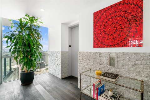 Condo in Miami, Florida, 2 bedrooms  № 1406237 - photo 3