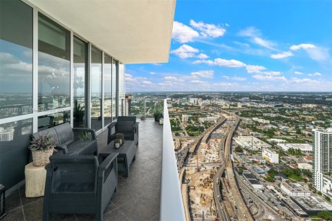 Copropriété à vendre à Miami, Floride: 2 chambres, 153.01 m2 № 1406237 - photo 30