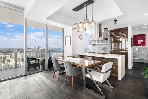 Copropriété à vendre à Miami, Floride: 2 chambres, 153.01 m2 № 1406237 - photo 8