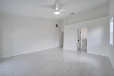 House in Kissimmee, Florida 4 bedrooms, 263.94 sq.m. № 1278234 - photo 27