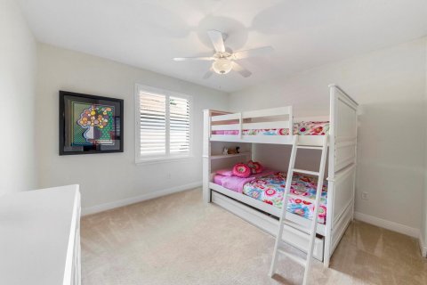 House in Boynton Beach, Florida 6 bedrooms, 453.55 sq.m. № 1075834 - photo 25