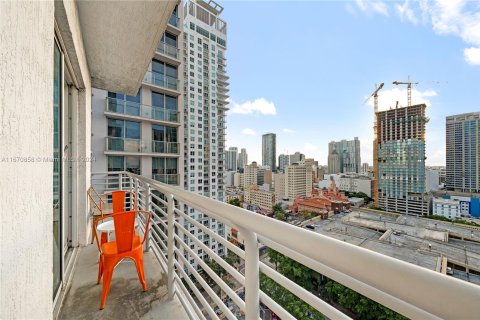 Condo in Miami, Florida, 2 bedrooms  № 1389989 - photo 4