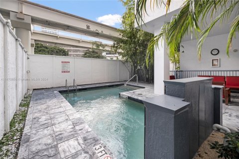 Copropriété à vendre à Miami, Floride: 2 chambres, 110.09 m2 № 1389989 - photo 25