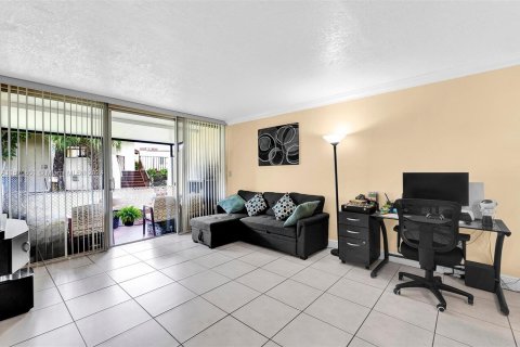 Condominio en venta en Miami, Florida, 1 dormitorio, 63.17 m2 № 1389936 - foto 6