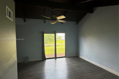 Touwnhouse à vendre à Davie, Floride: 2 chambres, 114.27 m2 № 1390025 - photo 17