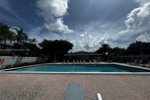 Touwnhouse à vendre à Davie, Floride: 2 chambres, 114.27 m2 № 1390025 - photo 3