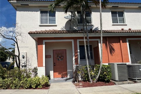 Townhouse in Miami Gardens, Florida 3 bedrooms, 131.92 sq.m. № 1389937 - photo 27