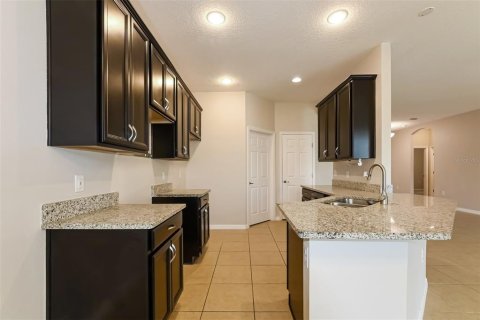 Casa en venta en Davenport, Florida, 4 dormitorios, 145.95 m2 № 1326975 - foto 8