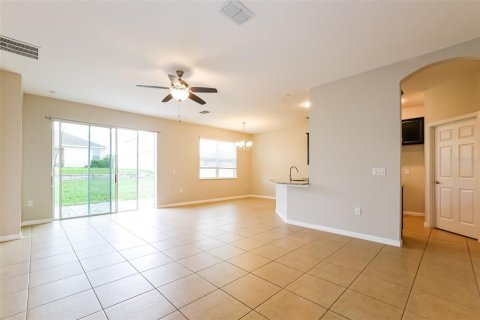 Casa en venta en Davenport, Florida, 4 dormitorios, 145.95 m2 № 1326975 - foto 4