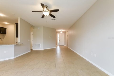 Casa en venta en Davenport, Florida, 4 dormitorios, 145.95 m2 № 1326975 - foto 2