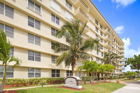 Copropriété à vendre à Pompano Beach, Floride: 2 chambres, 87.98 m2 № 1159880 - photo 7