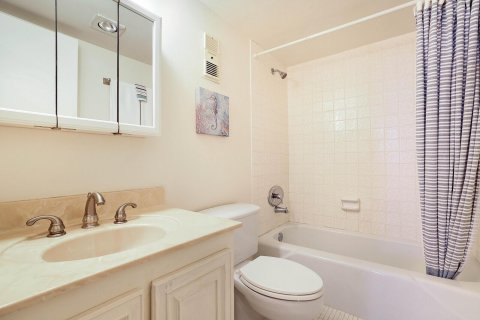 Condo in Pompano Beach, Florida, 2 bedrooms  № 1159880 - photo 19