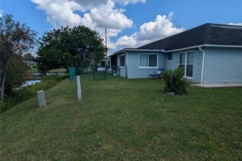 Casa en venta en New Port Richey, Florida, 2 dormitorios, 125.6 m2 № 1389161 - foto 12