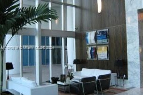 Condominio en alquiler en Miami, Florida, 41.9 m2 № 1398411 - foto 24