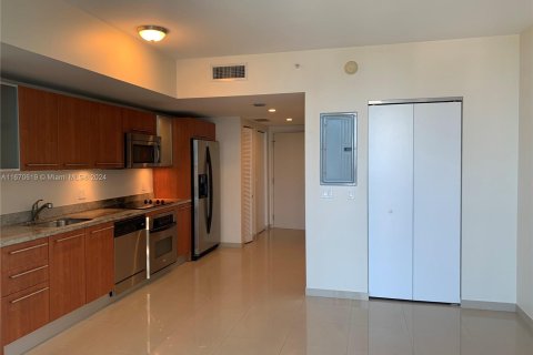 Condominio en alquiler en Miami, Florida, 41.9 m2 № 1398411 - foto 12