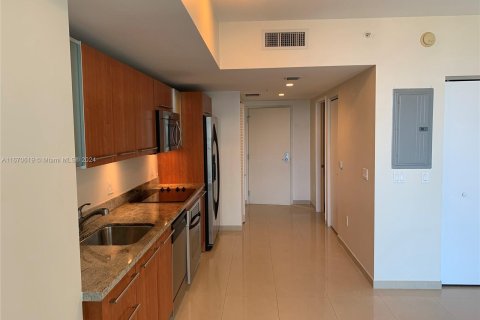 Condominio en alquiler en Miami, Florida, 41.9 m2 № 1398411 - foto 10