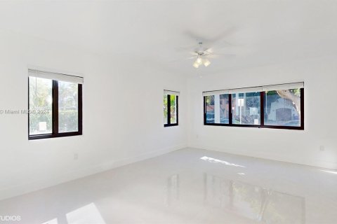 Casa en venta en Miami, Florida, 4 dormitorios, 239.5 m2 № 1375369 - foto 9