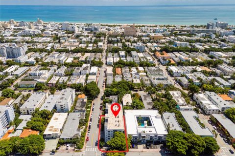 Condo in Miami Beach, Florida, 1 bedroom  № 1375371 - photo 2