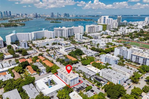 Condo in Miami Beach, Florida, 1 bedroom  № 1375371 - photo 29