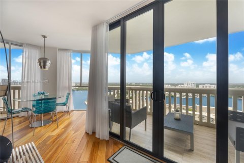 Copropriété à vendre à Aventura, Floride: 2 chambres, 120.77 m2 № 1271097 - photo 9