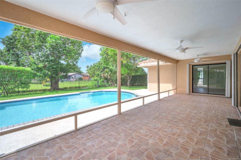 Casa en venta en Coral Springs, Florida, 4 dormitorios, 214.7 m2 № 1233838 - foto 17