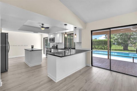Casa en venta en Coral Springs, Florida, 4 dormitorios, 214.7 m2 № 1233838 - foto 6