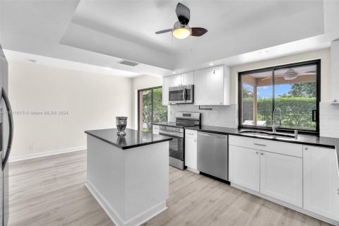 Casa en venta en Coral Springs, Florida, 4 dormitorios, 214.7 m2 № 1233838 - foto 5